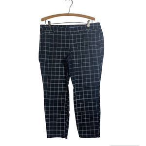 Women’s Old Navy Pixie Mid-Rise Plaid Checkered Capri Pants Black Grid Size 16